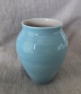 Hånddreid vase i steingods – turkis glasur thumbnail