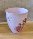Kopp med rosa blomster og solsikke thumbnail