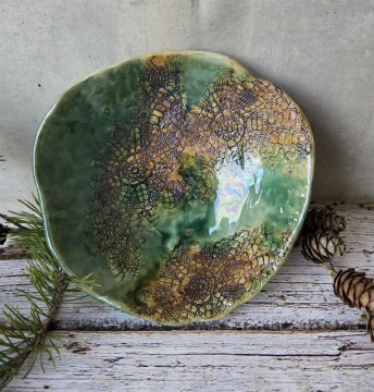 Skål i grønt og brunt