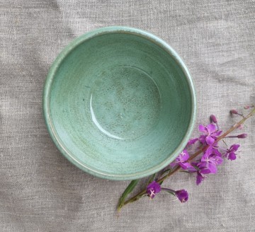 Turkis skål med blondetrykk 