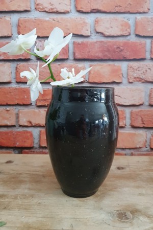 Svart vase, blank