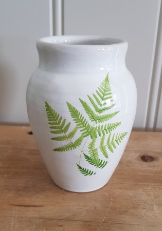 Vase med bregner - høyde 12 cm