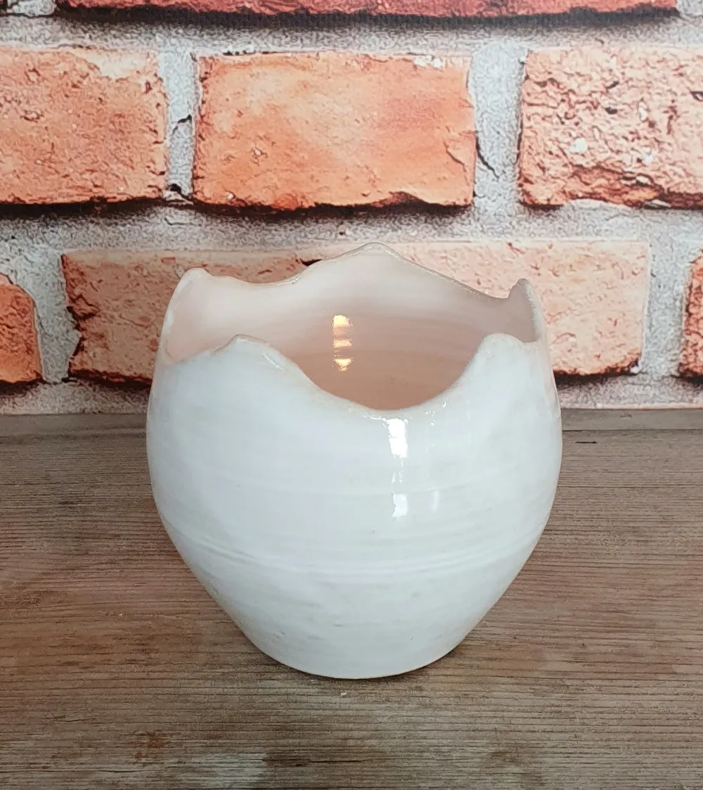 Lysegg med hvit glasur